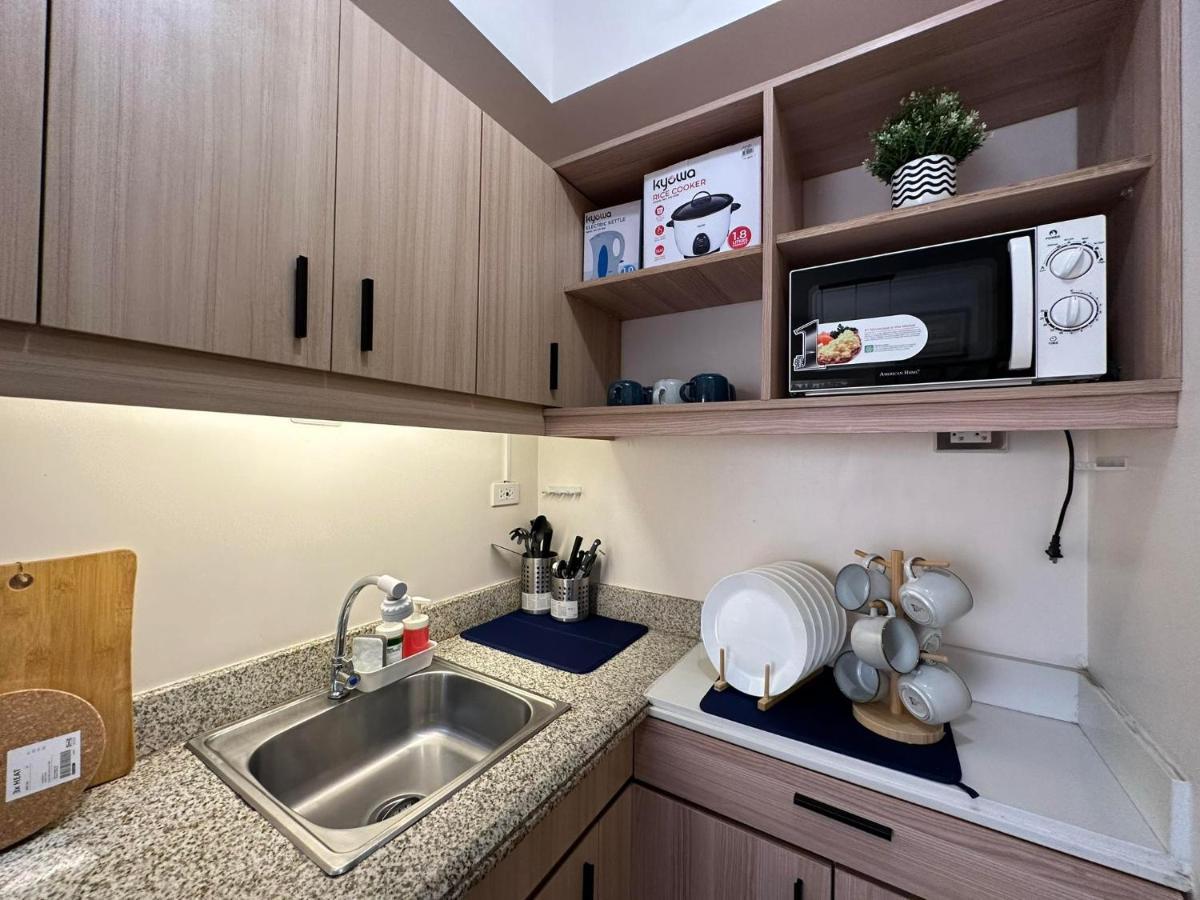 Celandine Residence In Quezon City Caloocan Bagian luar foto